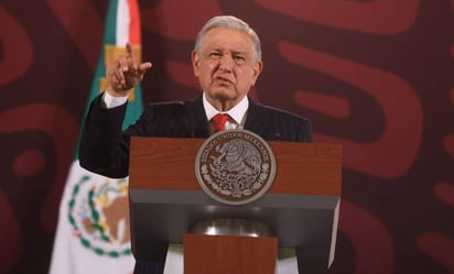 AMLO se compara con normalistas de Ayotzinapa sobre ser opositor