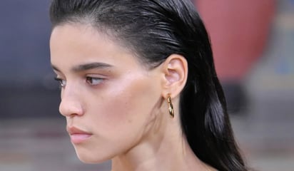 Las cejas en tendencia de la temporada: Con estas tendencias de cejas, podrás lograr una mirada fresca, despejada y llena de luminosidad.