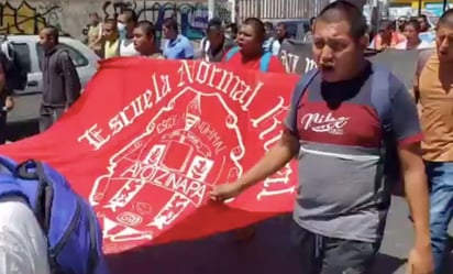 Normalistas de Ayotzinapa protestan en Guerrero por asesinato de Yanqui Khotan