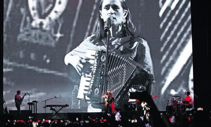 'Las mujeres somos la fuerza para un cambio': Julieta Venegas