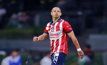 Liga MX: Afición de Chivas explotan contra Chicharito por tomar vacaciones