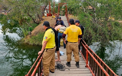 Menor se lanza de puente colgante y desaparece 