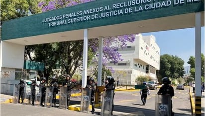 Comienza audiencia de 'El Chori'; despliegan operativo afuera de los juzgados