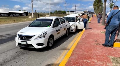 Taxistas provocan choque carambola