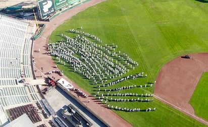 Torreón: Más de 400 personas celebran el equinoccio de primavera en el Estadio Revolución