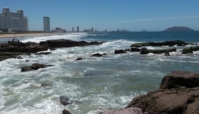 Limitan horarios en playas de Mazatlán