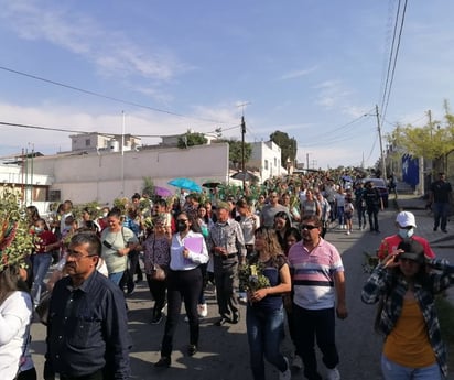 Católicos inician la Semana Santa con Domingo de Ramos 