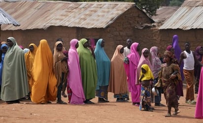 Liberan a algunos de los casi 300 niños secuestrados en Nigeria después de 2 semanas