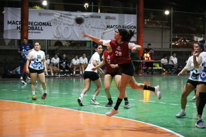 Colima abre con 9 triunfos en Macro-Regionales de balonmano, frontenis, ajedrez y basquetbol