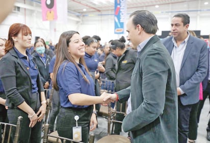 Manolo: Hay oportunidades laborales en todas las regiones