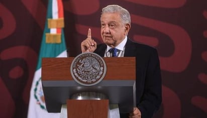 ¿Indirecta a Milei? AMLO presume que peso cierra en 16.56