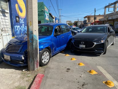 Joven mujer protagoniza fuerte choque en el sector El Pueblo de Monclova