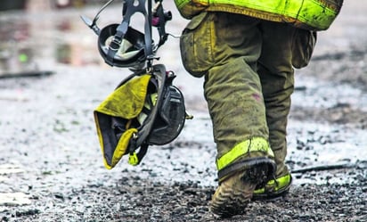 Reportan 15 muertos y 8 heridos en incendio de un edificio en Estambul