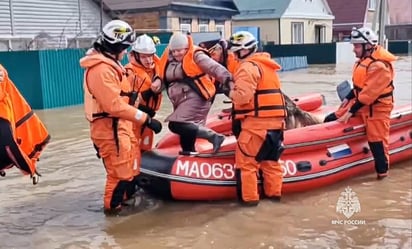 Rusia evacua a más de 4 mil personas por rotura de una represa en los Urales