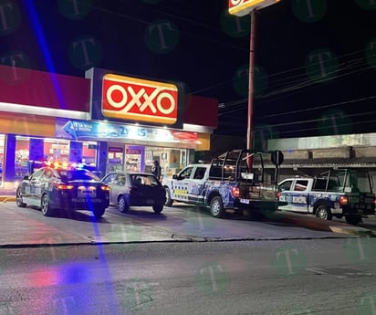 Violento asalto en Oxxo de la Zona Centro de Monclova moviliza a policía