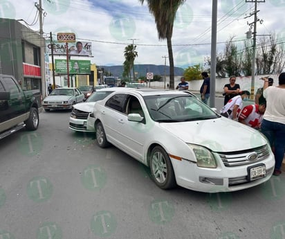 Fuerte choque por alcance en la colonia San Francisco deja una persona lesionada 