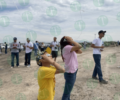 Ecoparque vive el eclipse solar