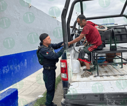 Hombre armado con navaja fue detenido en Colinas de Santiago de Monclova