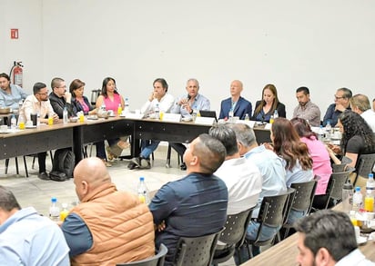 El alcalde de Torreón sostiene una reunión de trabajo con miembros de CANACINTRA