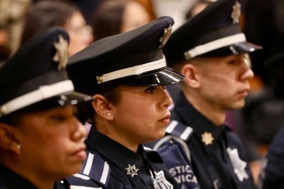 Capacitan a policías para dar primeros auxilios psicológicos