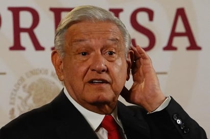 AMLO rechaza que viole la ley electoral en la mañanera