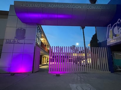 Instalan lámparas led en la Facultad de Administración y Contaduría   