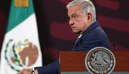 AMLO va por revisar financiamiento de protección a candidatos y eliminación de trámites