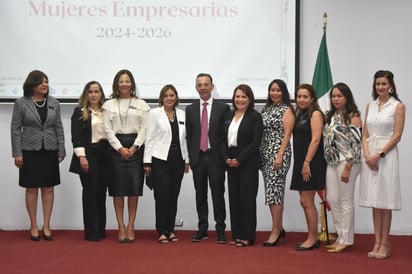 Rinde protesta la líder de mujeres empresarias