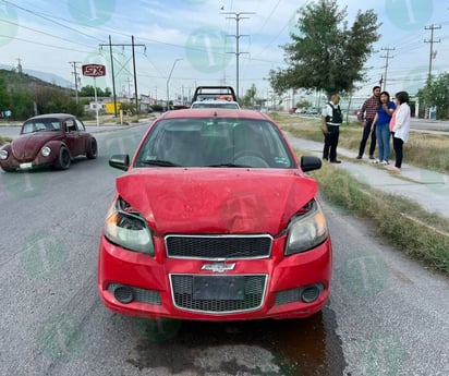 Mujer provoca fuerte choque por alcance en la colonia Valles de San Miguel