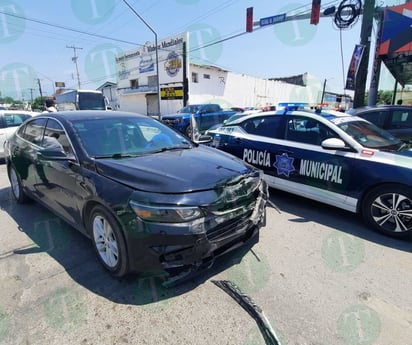 Tres heridos en choque de El Pueblo