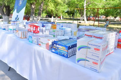 Nava lleva Feria de la Salud a la colonia Progreso 