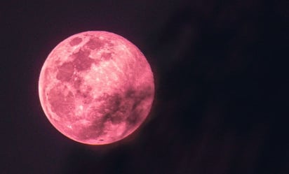 Luna Rosa 2024: ¿Por qué se le llama así al fenómeno astronómico de abril?