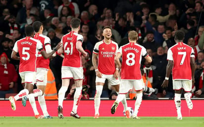 Arsenal destroza al Chelsea y se mantiene líder en la Premier League