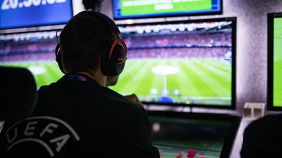 Insta Consejo del Futbol a seguir trabajando para garantizar uso más transparente del VAR