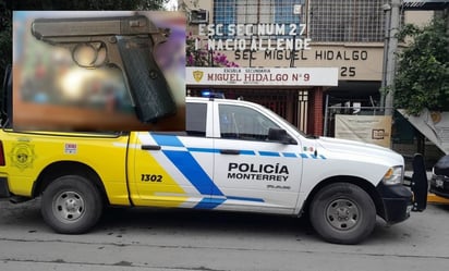 Localizan réplica de pistola en baño de mujeres dentro de una secundaria en Monterrey