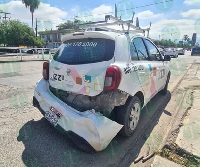 Apresurado taxista protagoniza choque por alcance en Monclova