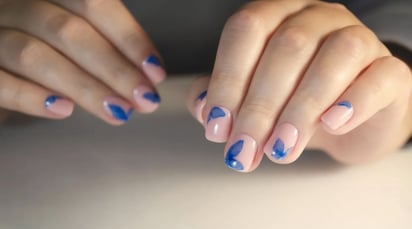 Uñas adornadas con mariposas: elegancia y encanto en su máximo esplendor: ¡Súmate a la mágica tendencia de la primavera con estos deslumbrantes diseños!