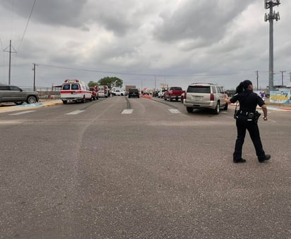 Pánico viven estudiantes de la Eagle Pass High School por reporte de estudiante armado