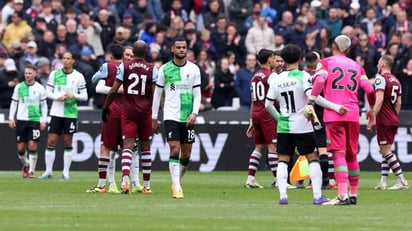 Liverpool no pasó del empate ante West Ham y empieza a despedirse del título de la Premier