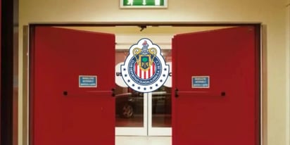 Aunque Chivas calificó, el 1ero que vería la puerta de salida del equipo