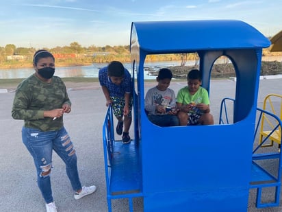 Niños festejarán su día con regalos y paseos por personas altruistas