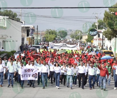 Sari Pérez marchó con trabajadores cetemistas de Frontera