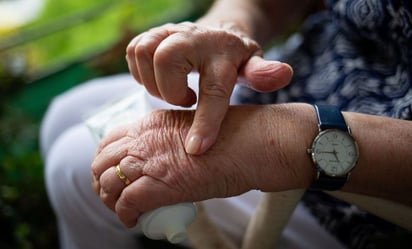 El delicioso condimento que debes agregar a tus comidas porque ayuda a prevenir la artrosis