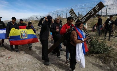 Cancillería de Ecuador reporta 46 migrantes abandonados en una autopista de México