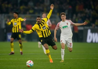 Golea el Borussia al Augsburgo y acerca su pase a la Champions