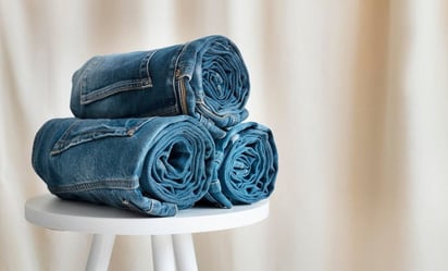 Por qué debes meter tus jeans al congelador