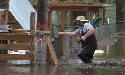 Suman 233 personas rescatadas en Texas tras intensas lluvias e inundaciones