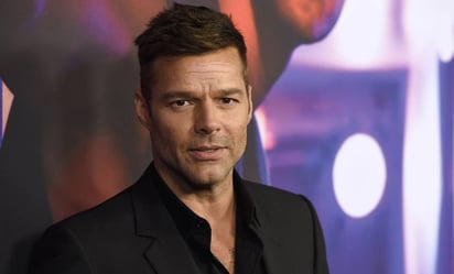 Ricky Martin publica video en poca ropa y es comparado con Britney Spears