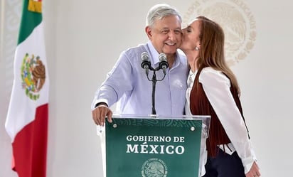 AMLO rechaza que se vaya a divorciar de Beatriz Gutiérrez Müller