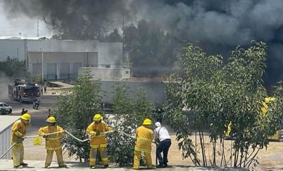 Registran incendio en bodega de Cuautitlán Izcalli; no se reportan lesionados